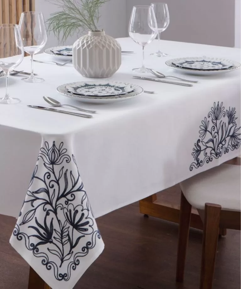Toalha de Mesa Retangular Jolitex 8 lugares Holanda 1,60X2,70 m