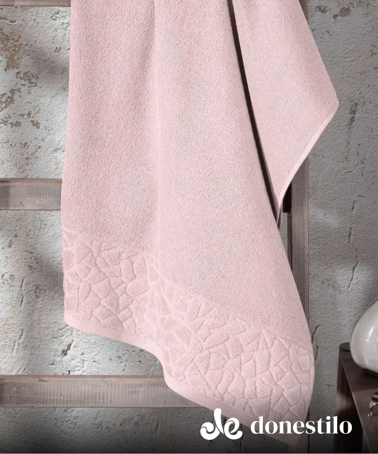 Toalha de Banho Confort FJ6509 Medindo 70X1,40 m Döhler rosa