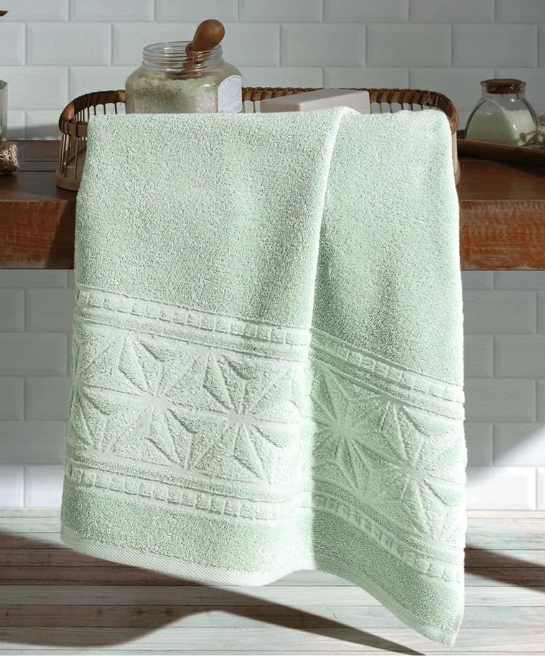 Toalha de Banhão Döhler Confort FJ7150 Medindo 90X150 cm verde claro