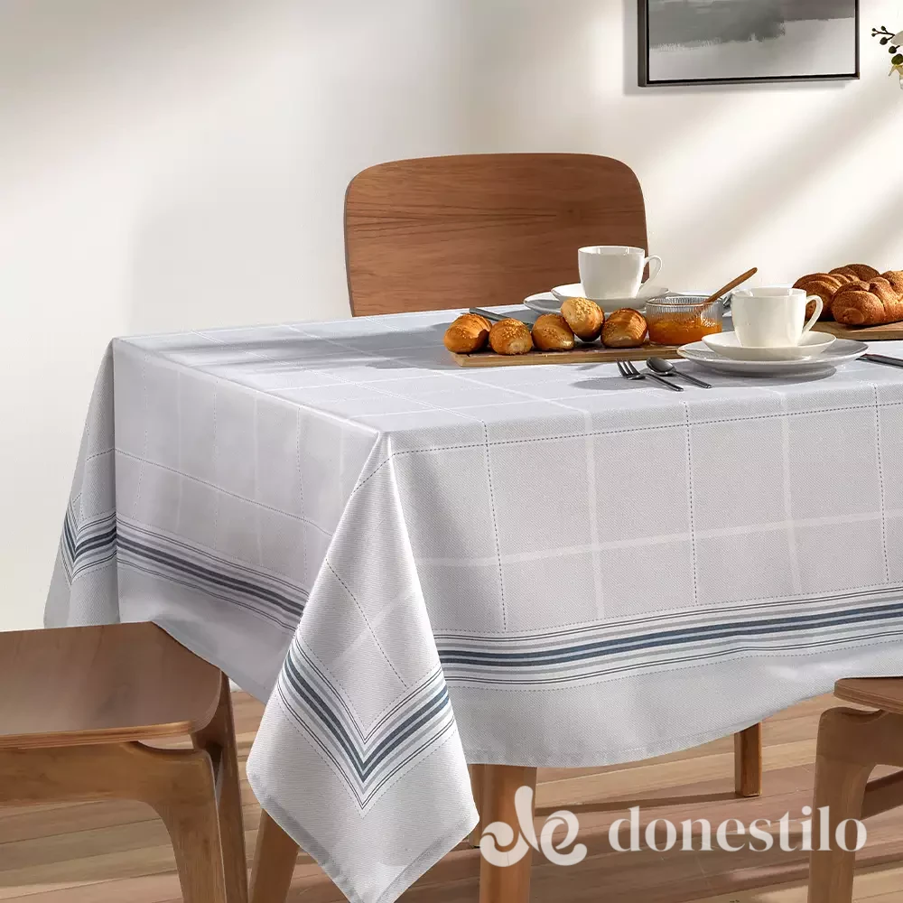 Toalha de Mesa Retangular com 1,40 x 2,10m Renova Clean Ciel D